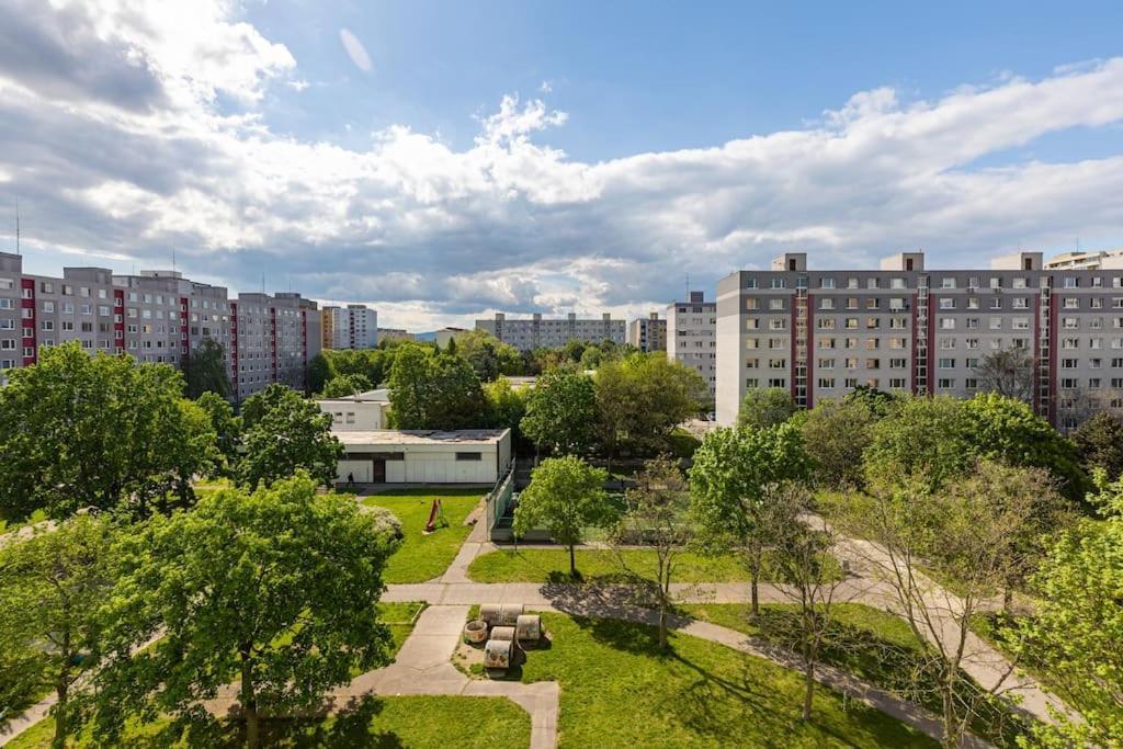 Duna Retreat: City Serenity Bratislava Exterior foto